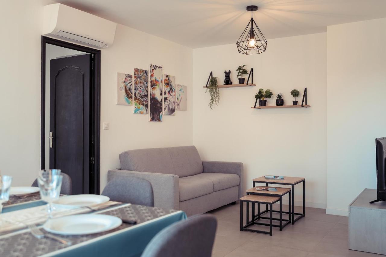 Chic Appart Du Port Fréjus Zewnętrze zdjęcie
