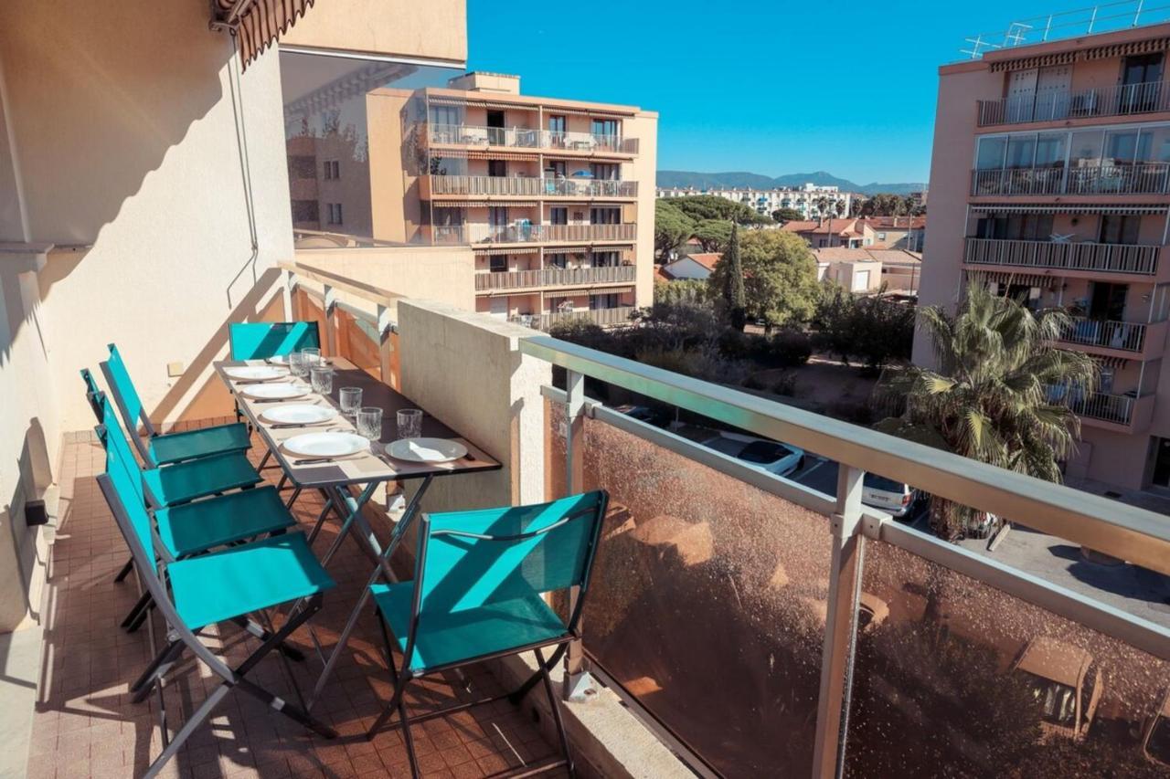 Chic Appart Du Port Fréjus Zewnętrze zdjęcie